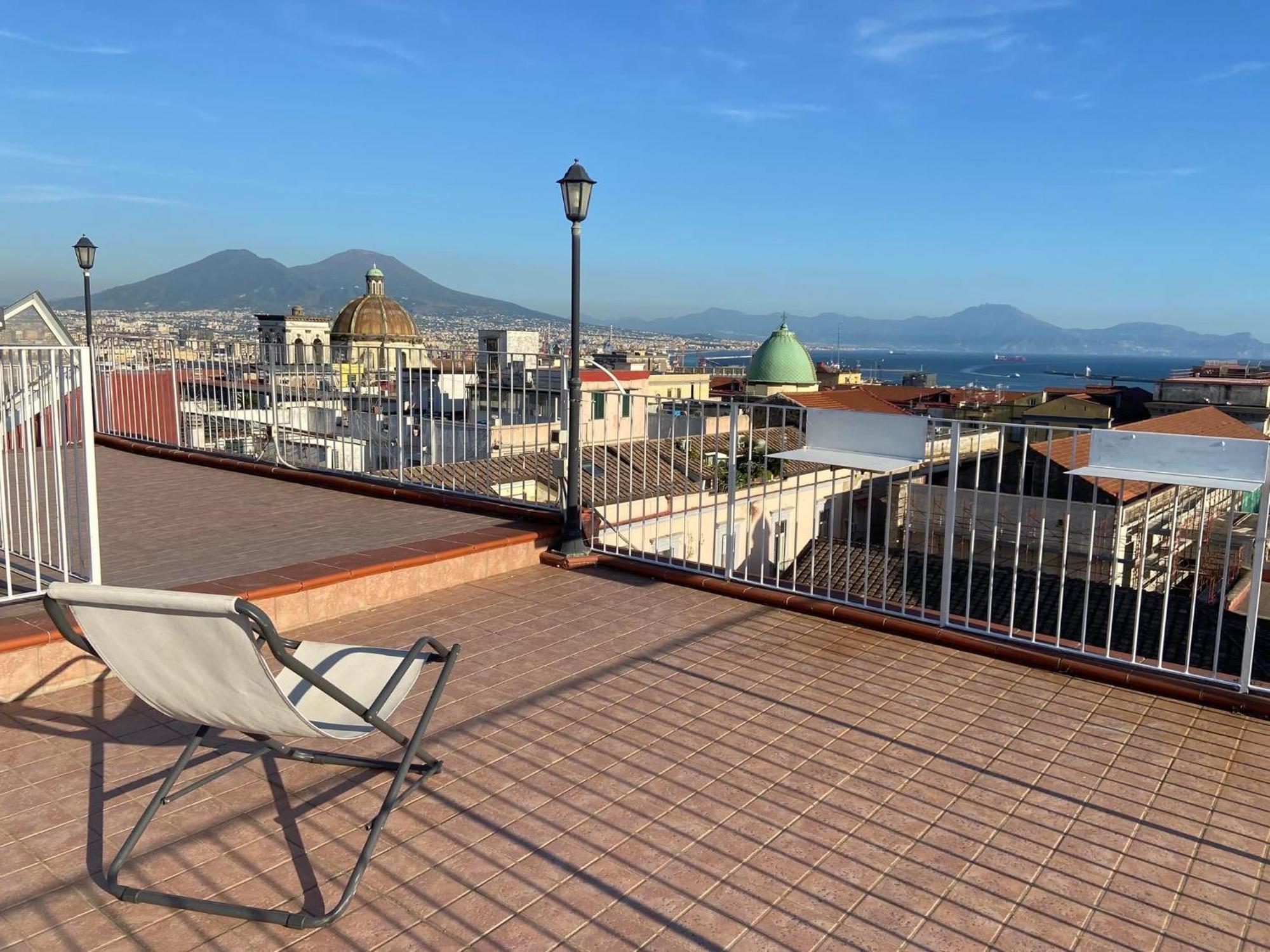 ナポリ La Casa Sui Tetti Bed & Breakfast エクステリア 写真